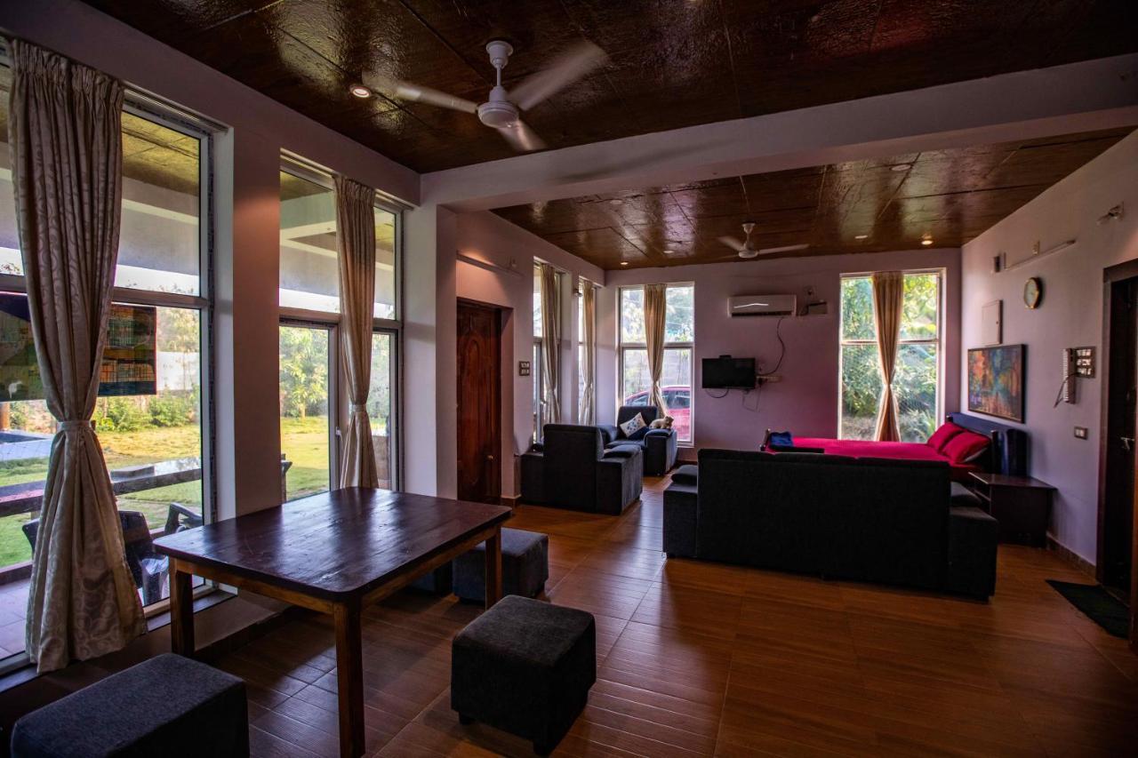 Waves Beach House Pondicherry Ngoại thất bức ảnh